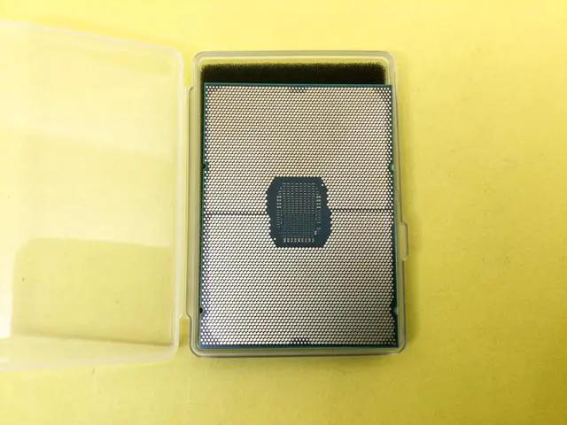 Alt view image 2 of 3 - SRKHC Intel Xeon Platinum 8370C 32-Cores 2.80GHz 48MB L3 Cache 270W CPU