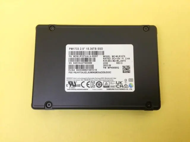 Main image of Samsung PM1733 Series 15.36TB PCIe NVME U.2 2.5" SSD MZ-WLR15T0 MZWLR15THALA