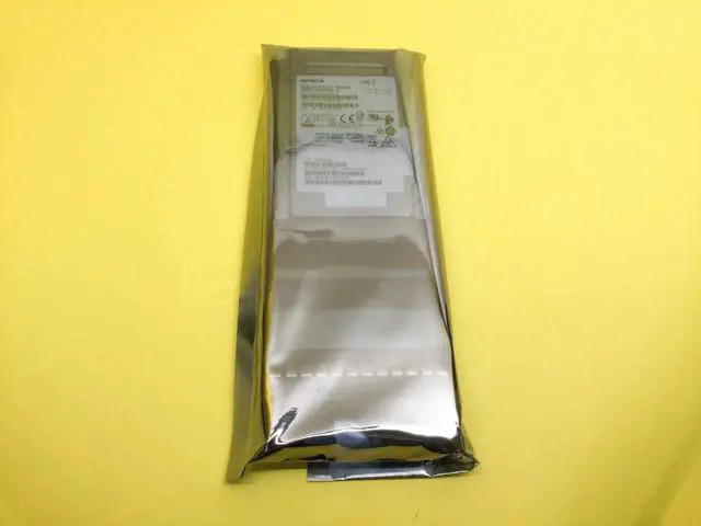Alt view image 3 of 3 - (NOT FOR HOME PC!) KPM51VUG960G KIOXIA PM5-V Series 960GB SAS 12Gb/s 2.5" SSD w/B5G-M960SS Tray