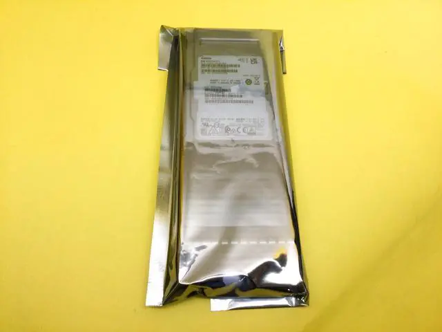 Alt view image 3 of 3 - (NOT FOR HOME PC!) B5J-M15RSS Hitachi KIOXIA PM6-R 15.36TB SAS 24Gb/s 2.5in SSD KPM61RUG15T3