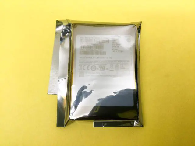Alt view image 2 of 2 - (NOT FOR HOME PC!) Samsung PM1643 7.68TB SAS 12Gb/s 2.5" Internal SSD MZ-ILT7T60 ***520B sector