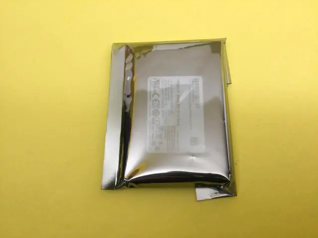 Alt view image 3 of 3 - MZ-QLB9600 Samsung PM983 Series 960GB 2.5" PCIe Gen3 SSD MZQLB960HAJR