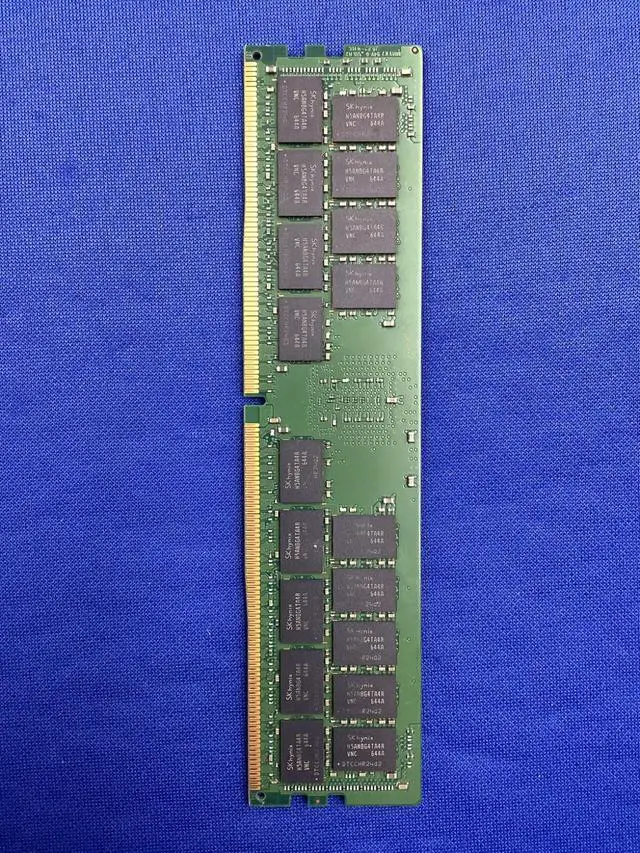 Alt view image 7 of 7 - HMABAGR7A4R4N-VN HYNIX 128GB (1X128GB) 2S4RX4 PC4-2666V RDIMM MEMORY