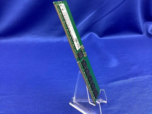 Alt view image 3 of 6 - HMCG88AGBRA191N HYNIX 32GB (1X32GB) 2Rx8 PC5-5600B EC8 RDIMM MEMORY