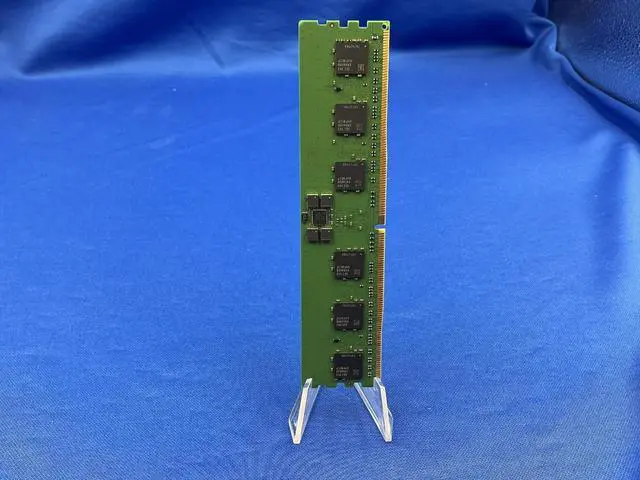 Alt view image 3 of 6 - M321R2GA3PB1-CCP SAMSUNG 16GB (1x16GB) 1Rx8 PC5-6400B RDIMM MEMORY