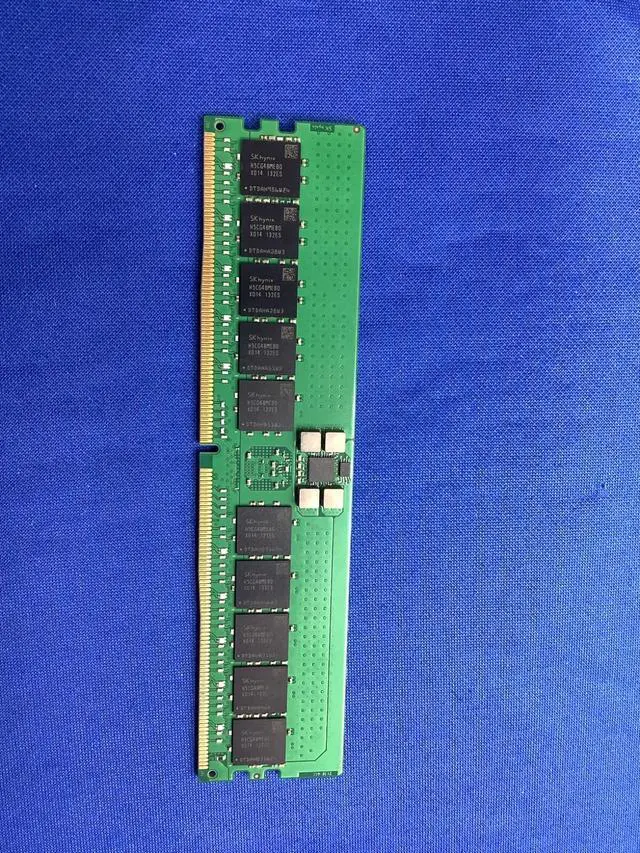 Alt view image 7 of 7 - (NOT FOR HOME PC!) HMCG88MEBRA174N HYNIX 32GB (1X32GB) 2RX8 PC5-4800B ECC RDIMM MEMORY
