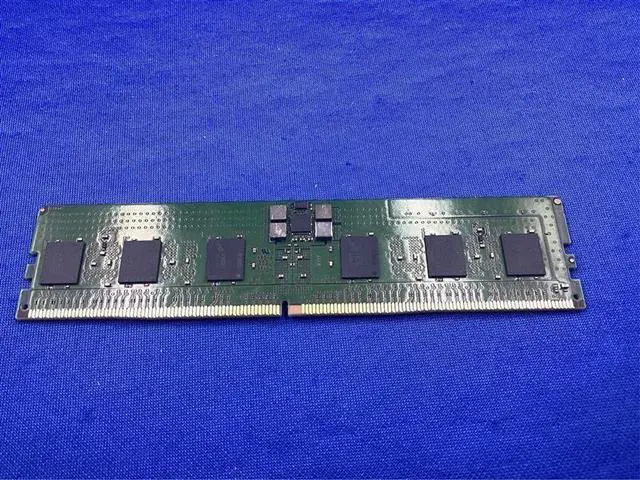 Alt view image 4 of 5 - MTC10F1084S1RC48BA1 MICRON 16GB (1X16GB) 1Rx8 PC5-4800B SERVER MEMORY