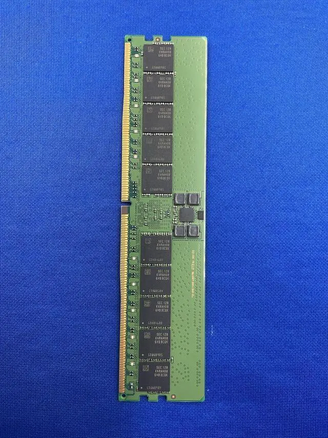 Alt view image 6 of 7 - M321R4GA3BB0-CQK SAMSUNG 32GB (1X32GB) 2RX8 PC5-4800B RDIMM MEMORY