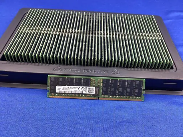 Main image of M321RAGA0B20-CWK SAMSUNG 128G (1X128GB) 2S2RX4 PC5-4800B MEMORY