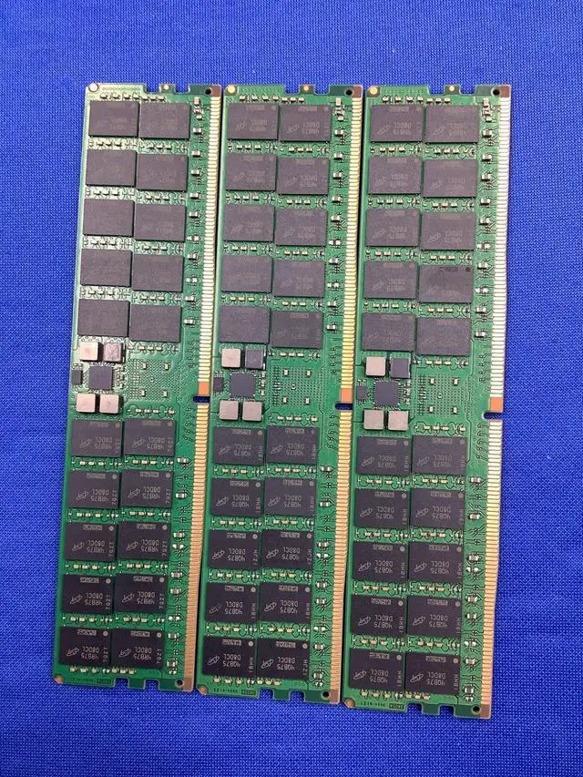 Alt view image 6 of 7 - MTC40F204WS1RC56BB1 MICRON 96G (1X96GB) 2RX4 PC5-5600B RDIMM MEMORY