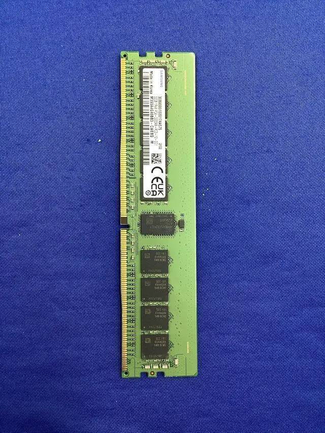Alt view image 4 of 7 - M393A4G40BB3-CWE SAMSUNG 32GB (1X32GB) 1RX4 PC4-3200A RDIMM MEMORY