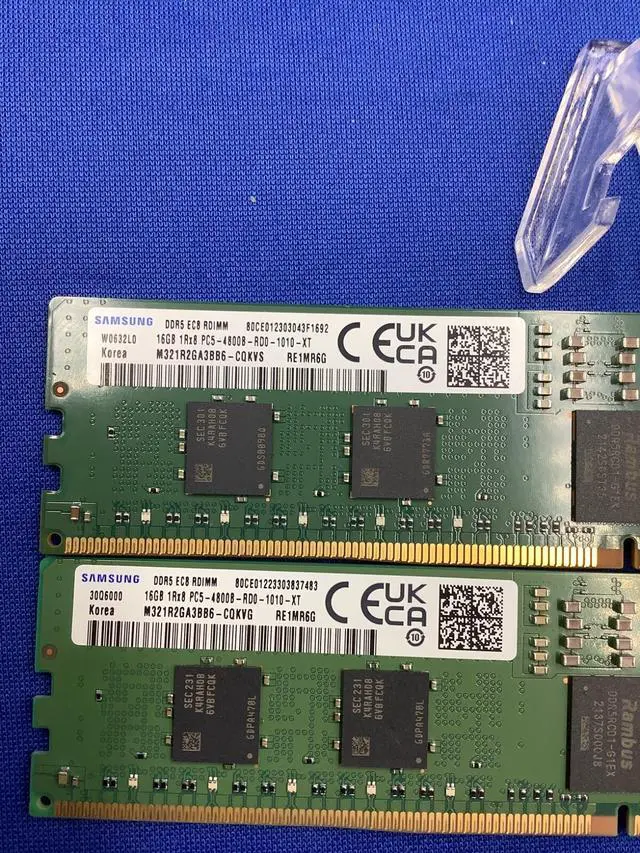 Alt view image 2 of 5 - (NOT FOR HOME PC!) M321R2GA3BB6-CQK Samsung 16GB 1Rx8 DDR5-4800B PC5-38400 ECC Reg MEMORY