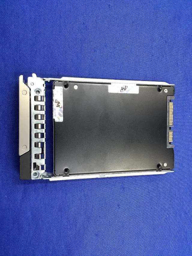 Alt view image 2 of 7 - DELL 4H1RX Micron 5300 MAX 3.84TB 2.5 inch 6Gb/s SSD 04H1RX MTFDDAK3T8TDT