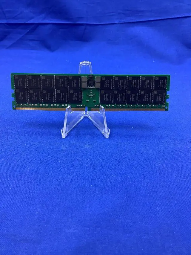 Alt view image 2 of 2 - (NOT FOR HOME PC!) HMCG94MEBRA109N Hynix 64GB PC5-4800B DDR5-4800MHz ECC 2Rx4 Server Memory
