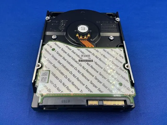 Alt view image 4 of 6 - (NOT FOR HOME PC!) HUH721212AL4205 EMC WD 12TB 7.2K SAS 12Gb/s 3.5in 4Kn SED HDD 118000824