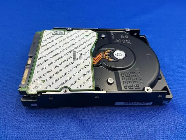 Alt view image 5 of 6 - (NOT FOR HOME PC!) HUH721212AL4205 EMC WD 12TB 7.2K SAS 12Gb/s 3.5in 4Kn SED HDD 118000824