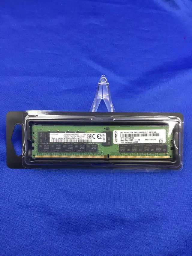 Main image of 01KR355 Lenovo LENOVO 32GB 2RX4 PC4-2933Y RDIMM MEMORY 1ZC7A08709