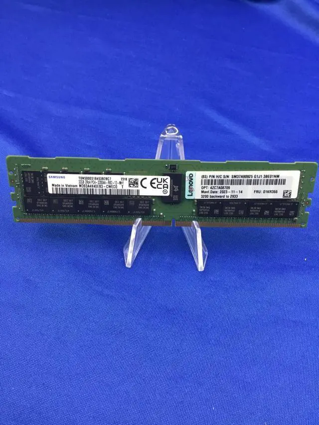 Alt view image 4 of 6 - 01KR355 Lenovo LENOVO 32GB 2RX4 PC4-2933Y RDIMM MEMORY 1ZC7A08709
