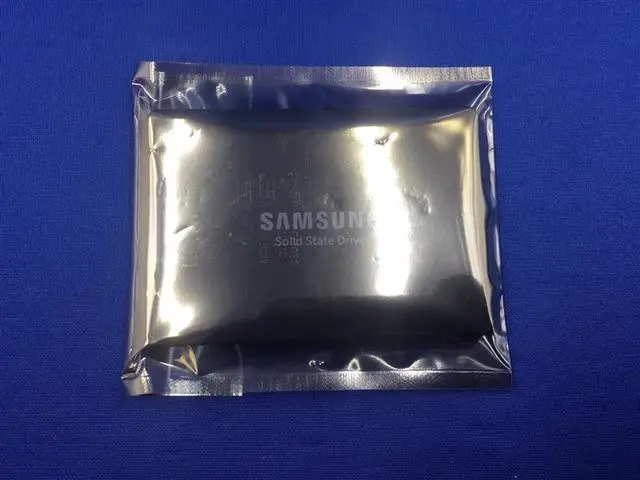 Alt view image 2 of 3 - MZ-7LM1T9N Samsung PM863A Series 1.92TB 2.5 inch SATA3 SSD MZ7LM1T9HMJP