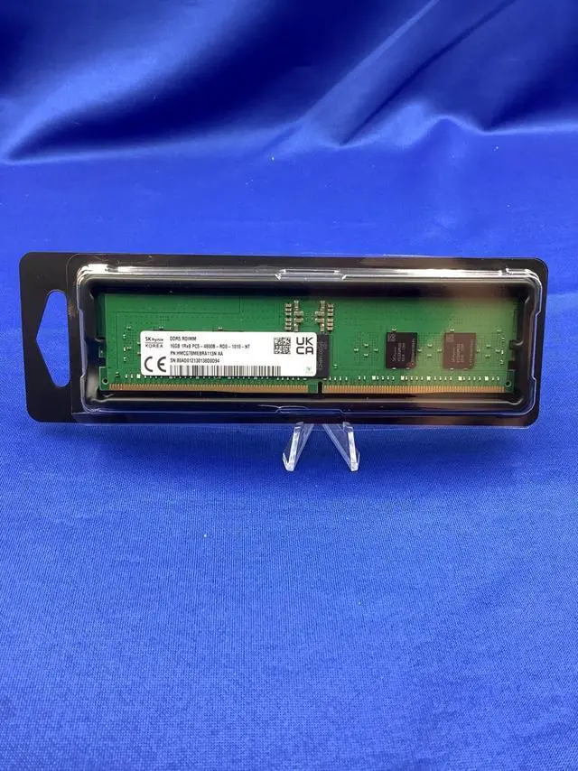 Main image of HMCG78MEBRA113N HYNIX 16GB (1x16GB) 1Rx8 PC5-4800B MEMORY
