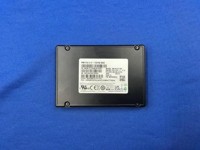 Main image of MZ-WLR1T90 Samsung PM1733 1.92TB PCIe 4.0 x4 U.2 SSD MZWLR1T9HBJR-00007