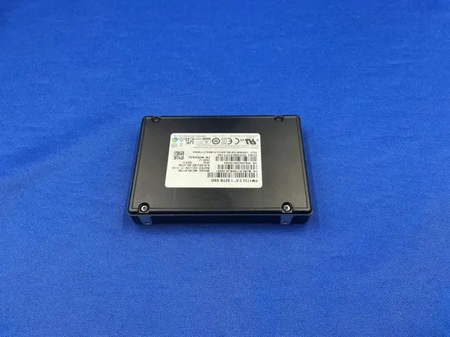 Alt view image 4 of 6 - MZ-WLR1T90 Samsung PM1733 1.92TB PCIe 4.0 x4 U.2 SSD MZWLR1T9HBJR-00007