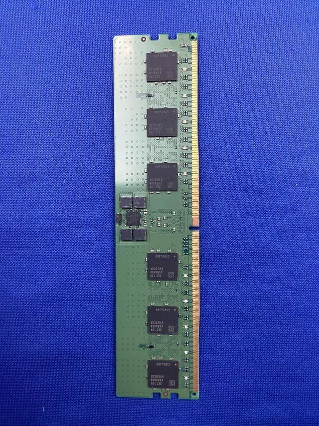 Alt view image 6 of 7 - M321R2GA3BB0-CQK SAMSUNG 16GB (1X16GB) 1RX8 PC5-4800B RDIMM MEMORY