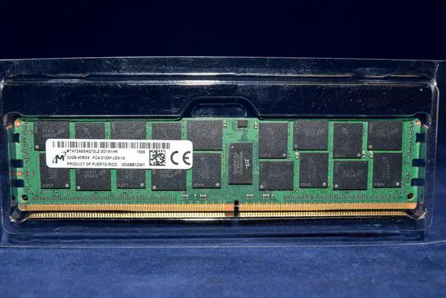 Main image of MTA72ASS4G72LZ-2G1A1 MICRON 32GB (1X32GB) 4DRX4 PC4-2133P MEMORY