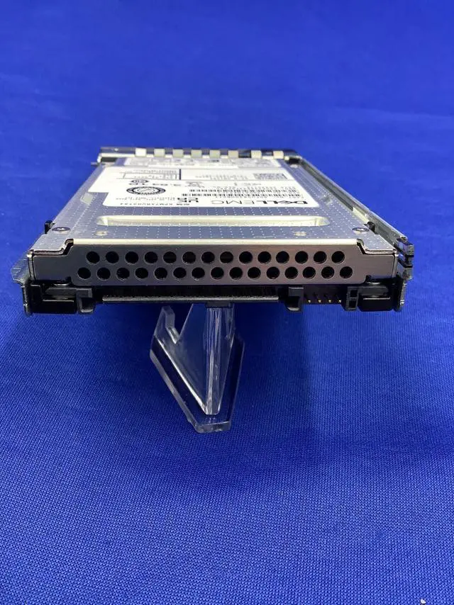 Alt view image 3 of 6 - (NOT FOR HOME PC!) MT0R5 DELL 3.84TB SAS 24Gb/s Read Intensive 2.5" SSD 0MT0R5 KPM7XRUG3T84