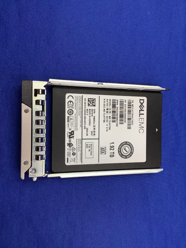 Alt view image 2 of 7 - 9F9Y6 Dell 1.92TB SATA 6Gbps Read Intensive 2.5'' SSD 09F9Y6 MZ-7LH1T9C