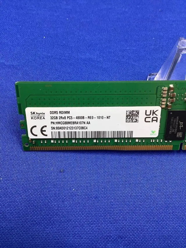 Alt view image 5 of 6 - HMCG88MEBRA107N HYNIX 32GB (1X32GB) 2RX8 PC5-4800B RDIMM MEMORY