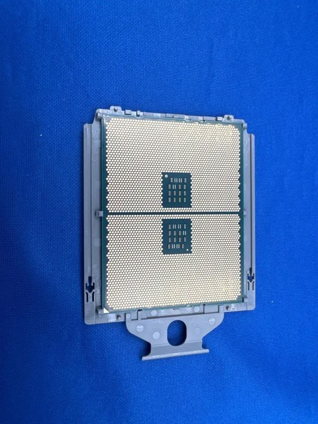 Alt view image 2 of 2 - AMD EPYC 7443 100-000000340 24-Core 2.85GHz 128MB 200W SP3 Processor unlocked