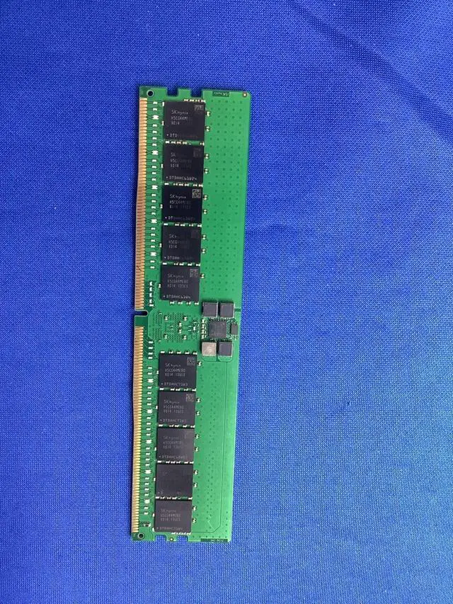 Alt view image 4 of 6 - (NOT FOR HOME PC!) HMCG84MEBRA115N HYNIX 32GB (1X32GB) 1RX4 PC5-4800B ECC RDIMM MEMORY