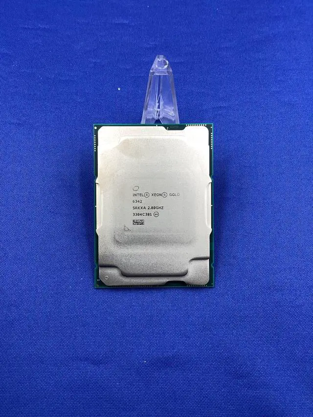 Alt view image 2 of 2 - SRKXA Intel Xeon Gold 6342 24-Core 2.80GHz 36MB Processor CD8068904657701