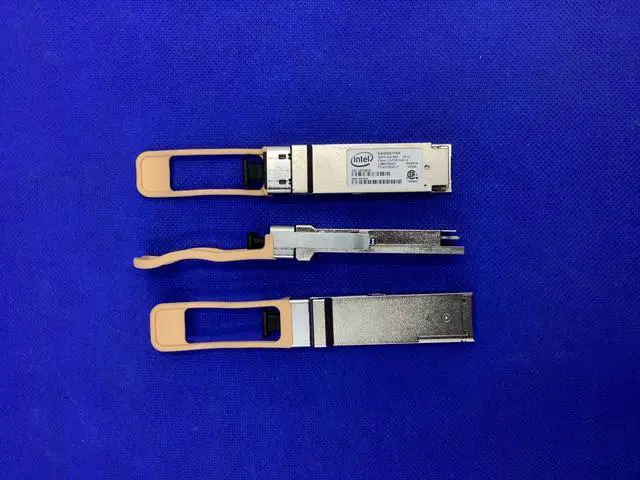 Alt view image 2 of 2 - INTEL E40GQSFPSR ETHERNET QSFP+ 40GBASE-SR4 OPTIC FOR INTEL XL710 & X520QDA2