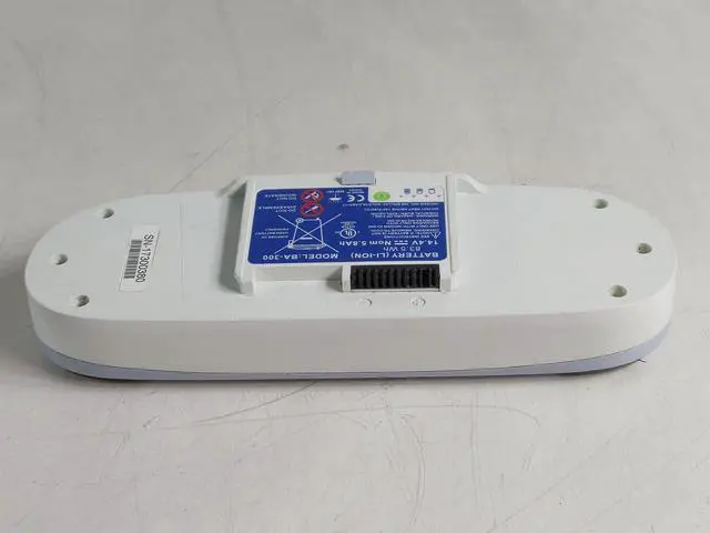 Alt view image 3 of 7 - Inogen BA-300 8 Cell Battery for One G3