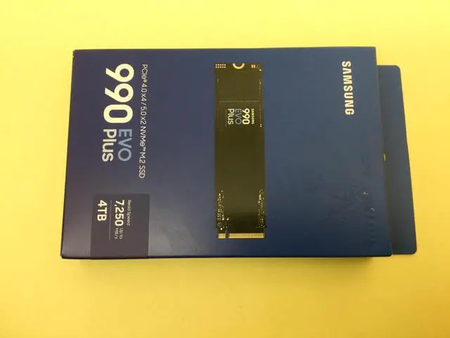 Main image of SAMSUNG 990 EVO Plus 4TB PCIe NVMe M.2 2280 Internal SSD MZ-V9S4T0B/AM