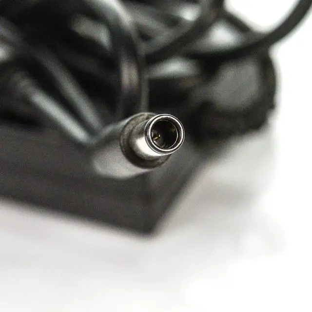 Alt view image 7 of 7 - Lot of 10 Genuine Dell 130W 19.5V 6.7A Laptop AC Power Adapter JU012 WRHKW VJCH5