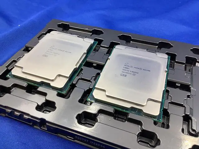 Alt view image 3 of 6 - SRKXS Intel Xeon Silver 4309Y 8-Core 12M Cache, 2.80 GHz 105W CD8068904658102