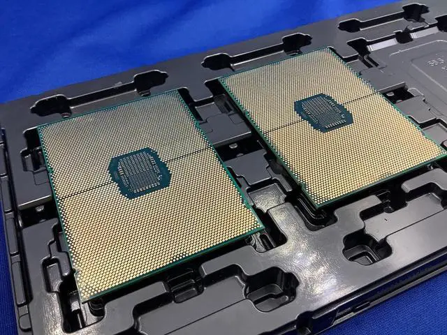 Alt view image 4 of 6 - SRKXS Intel Xeon Silver 4309Y 8-Core 12M Cache, 2.80 GHz 105W CD8068904658102