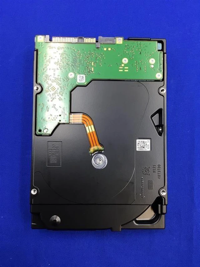 Alt view image 4 of 5 - (NOT FOR HOME PC!) ST14000NM0048 Seagate Exos X14 14TB 7.2K SAS 12Gbps 3.5in 512e ENT HDD
