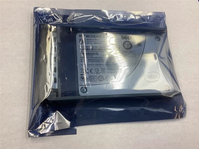 Main image of 0MWKF MWKF2 Dell Intel DC S4600 1.92TB 6Gb/s SATA 2.5'' SSD SSDSC2KG019T7R