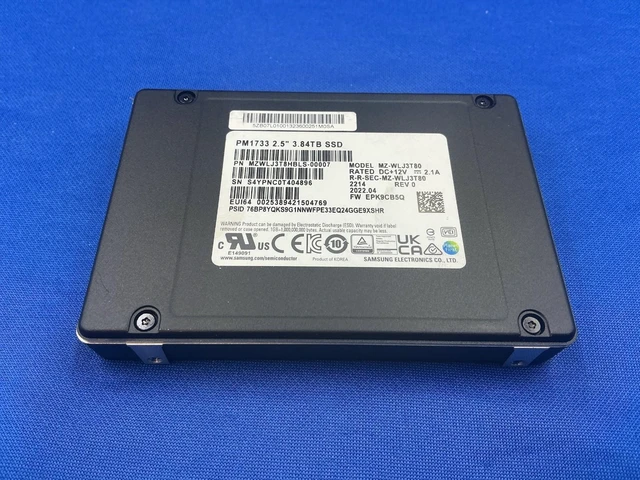 Alt view image 2 of 7 - MZ-WLJ3T80 Samsung PM1733 MZWLJ3T8HBLS 3.84TB PCIe NVME Gen4 U.2 2.5in SSD