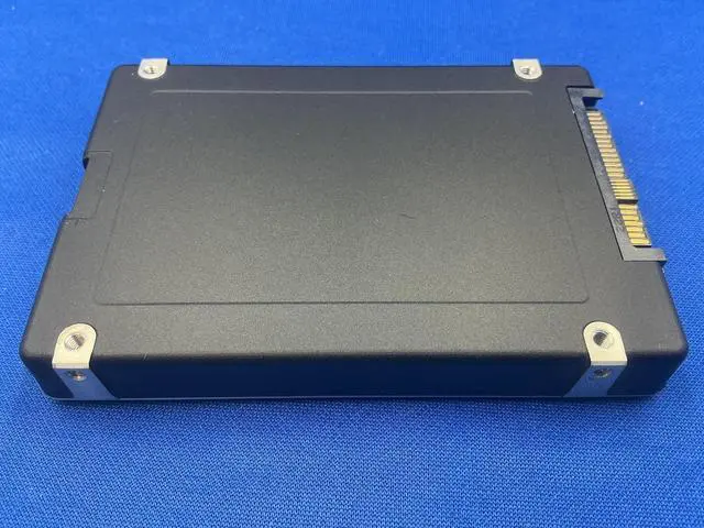 Alt view image 7 of 7 - MZ-WLJ3T80 Samsung PM1733 MZWLJ3T8HBLS 3.84TB PCIe NVME Gen4 U.2 2.5in SSD