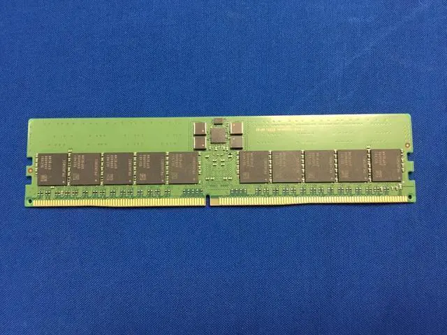 Alt view image 2 of 2 - (NOT FOR HOME PC!) M321R4GA3PB0-CWM SAMSUNG 32GB (1X32GB) 2RX8 PC5-5600B ECC RDIMM MEMORY