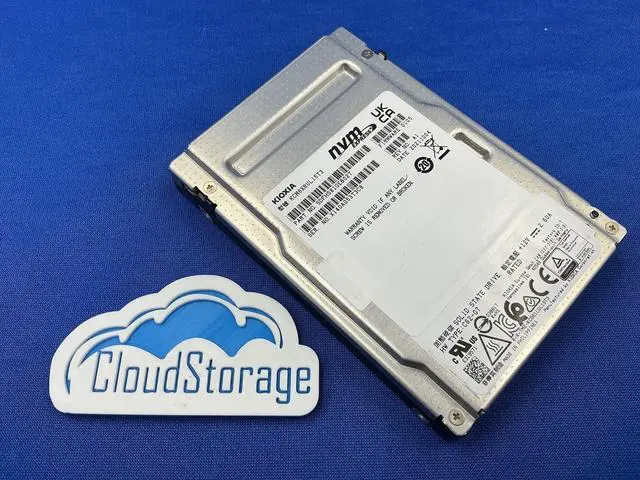 Alt view image 2 of 7 - KCM6XRUL15T3 KIOXIA CM6-R 15.36TB NVMe PCIe 4.0 x4 U.3 2.5in SSD SDFHS81GEB02T
