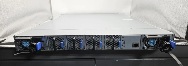 Alt view image 4 of 4 - Mellanox 36-Port 100GB QSFP28 Unmanaged Network Switch MSB7890-ES2F