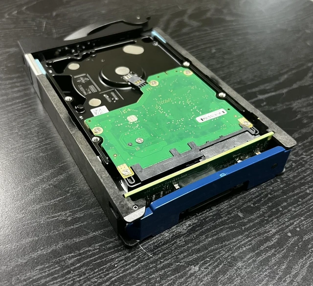 Alt view image 5 of 6 - (NOT FOR HOME PC!) EMC 005049274 Hitachi 600GB HUC156060CSS200 SAS HDD 0B31568 VX-VS15-600