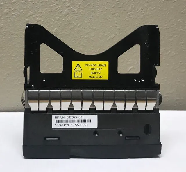 Main image of HP 3par 3.5'' Drive Filler Blank 697273-001 682377-001 0975663-02