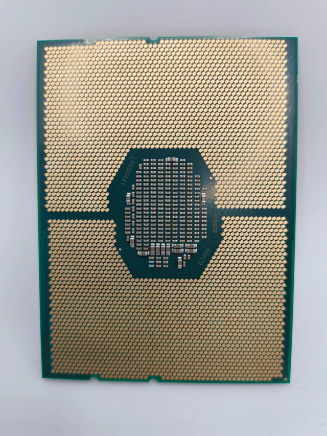 Alt view image 2 of 2 - Intel Xeon Gold 6242 SR8FY 2.8GHz 22MB 16-Core LGA 3647 CPU / Processor